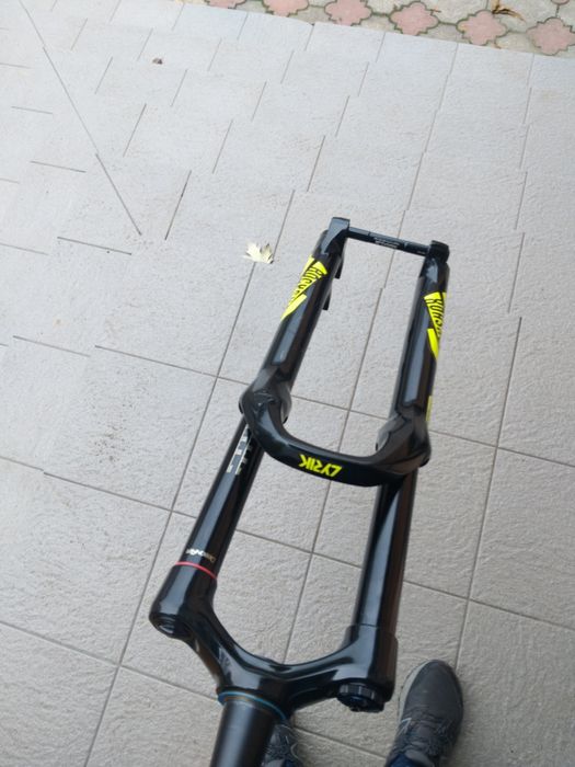 Вилка Rock Shox Lyrik Ultimate RC2