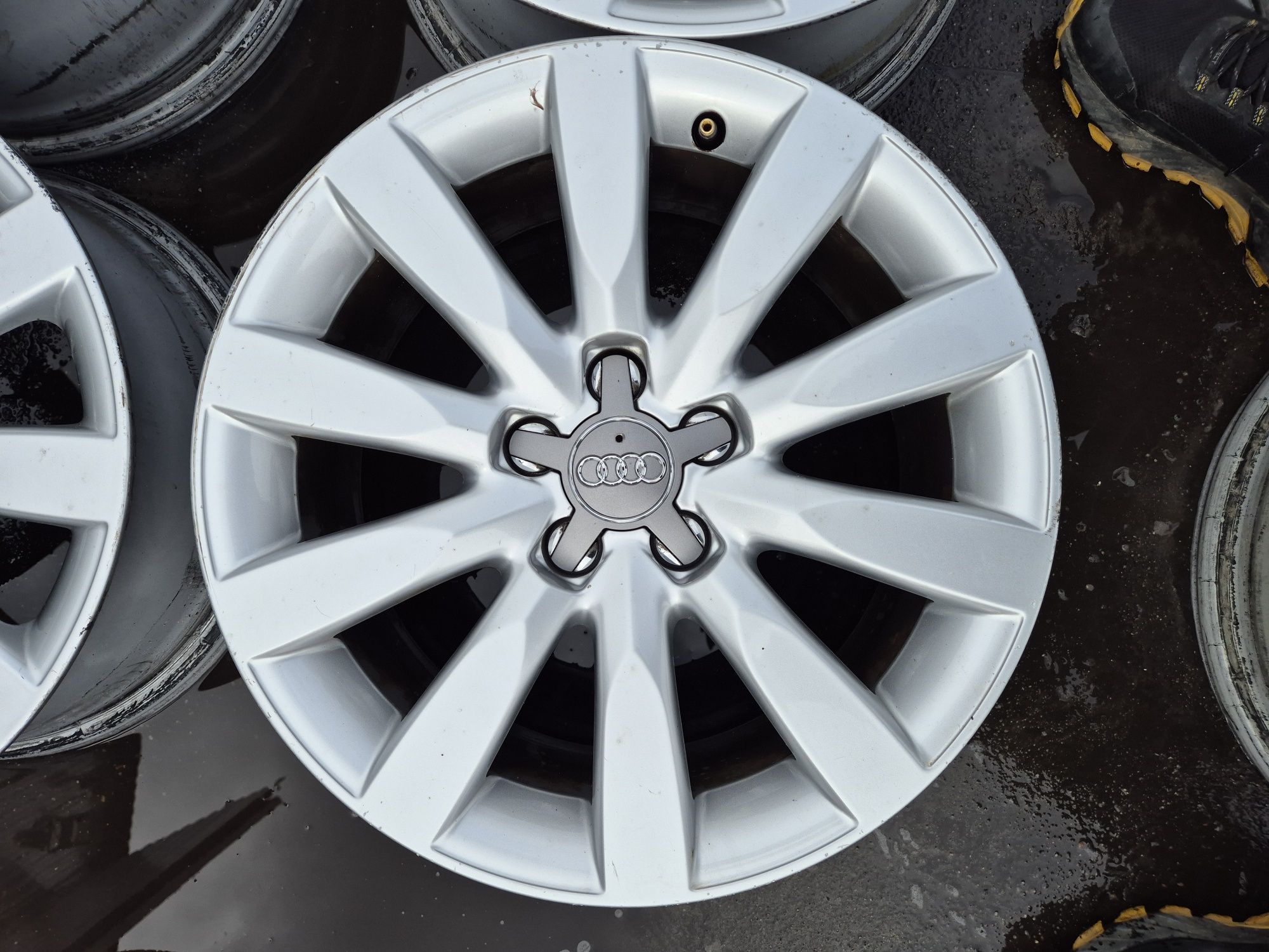 Felgi aluminiowe audi 5x100 r16 7j et34 otwór 57,1 B2