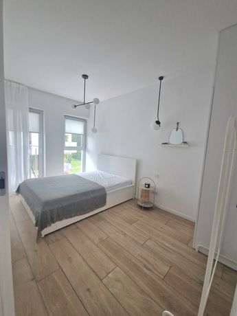 Malm Ikea łóżko z 4 szufladami białe 140