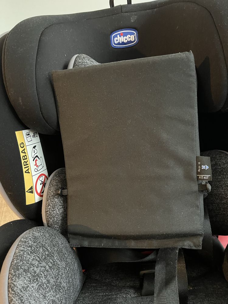 Автокрісло Chicco Seat4Fix