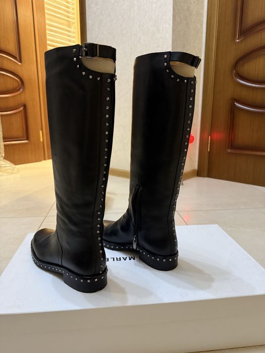 Продаю женскре кожаные сапоги HELEN MARLEN