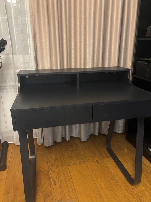 Czarne biurko stan bardzo dobry