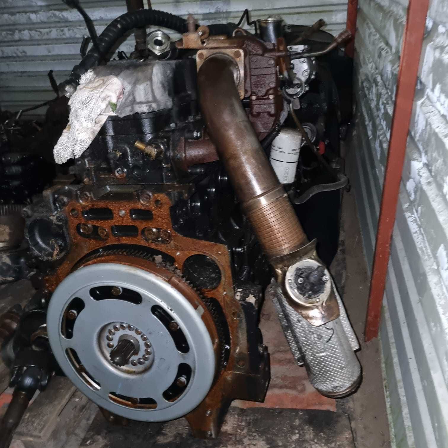 Pompa hydrauliczna, części hydrauliki, rozdzielacze Case Puma i inne