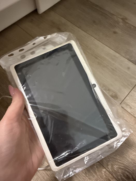 Апарат для епіляції-фото епілятор.Привезений з Ізраїлю. З монітором.