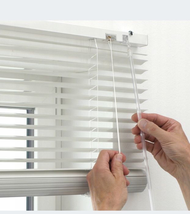 Żaluzja aluminiowa biała 120/220