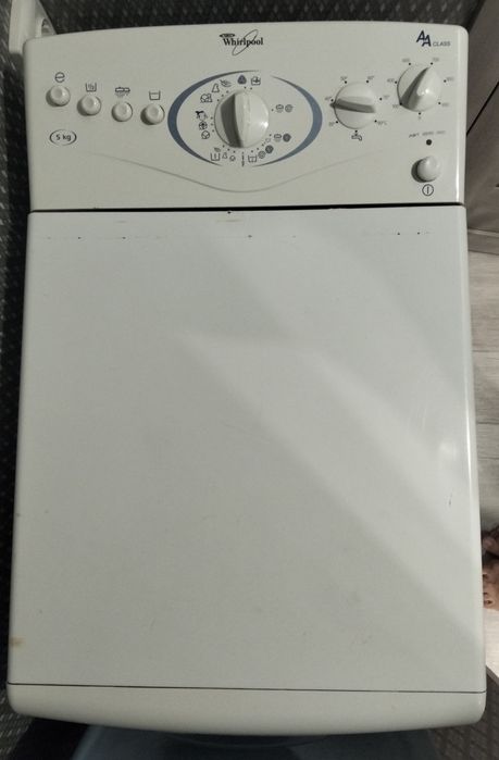 Продам пральну машину Whirlpool  5 кг
