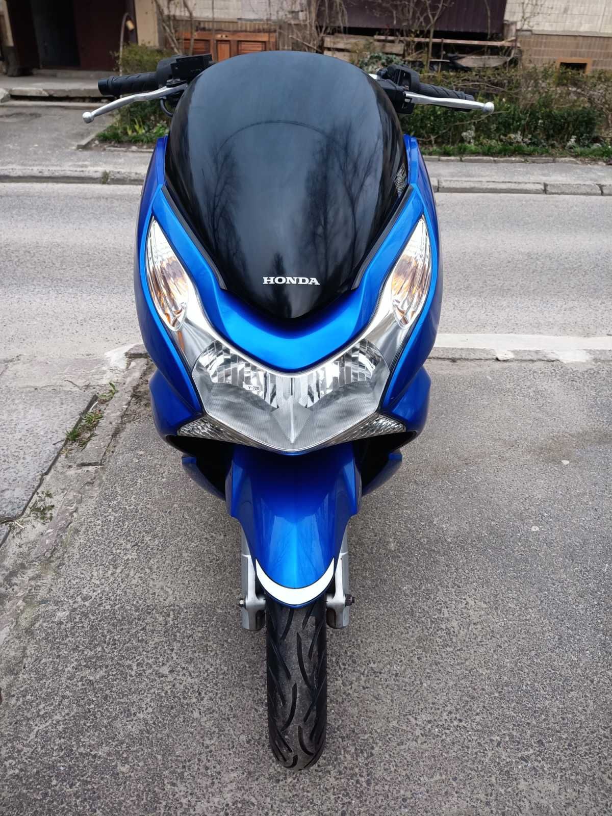 Honda PCX 125 зареєстрований