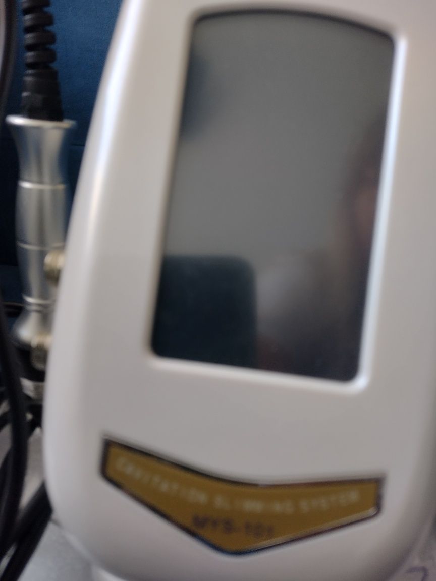 Bezinwazyjny lifting twarzy FALE RF LASER 3w1