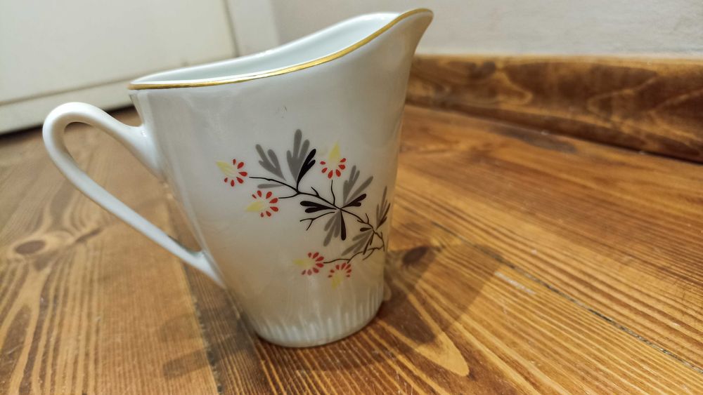 Porcelanowy mlecznik Włocławek