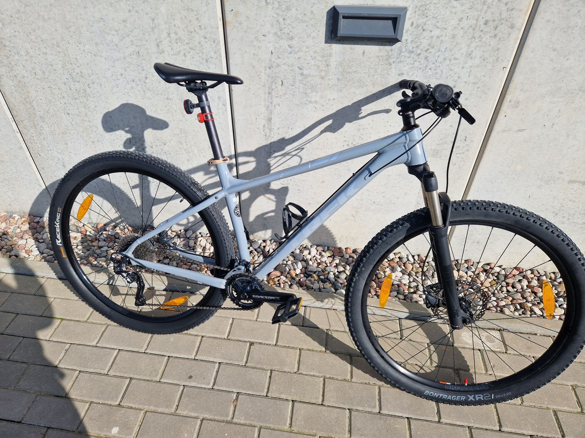 Trek x caliber 8