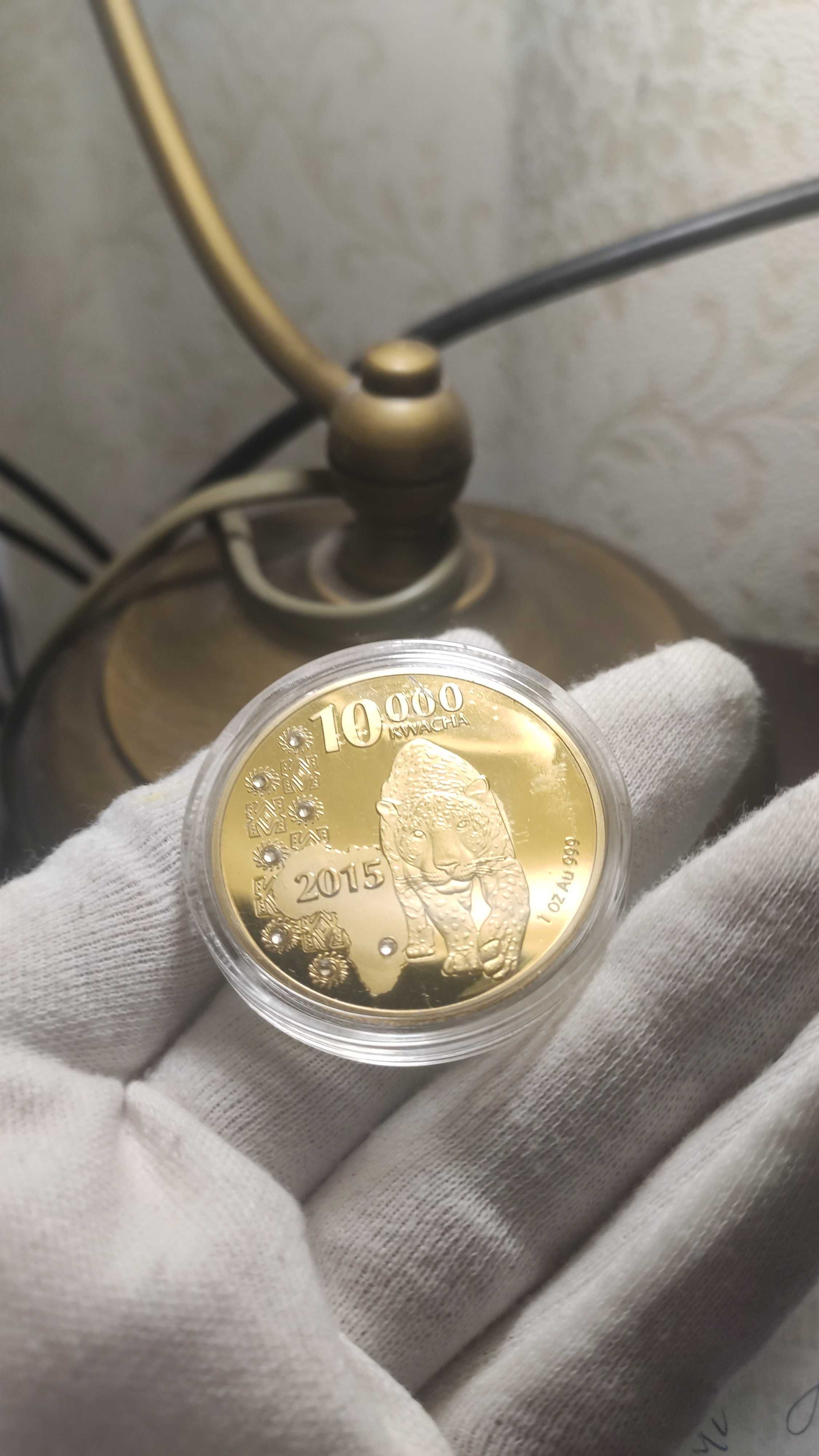 Замбия 10000 квача 2015г. леопард сваровски позолота унция