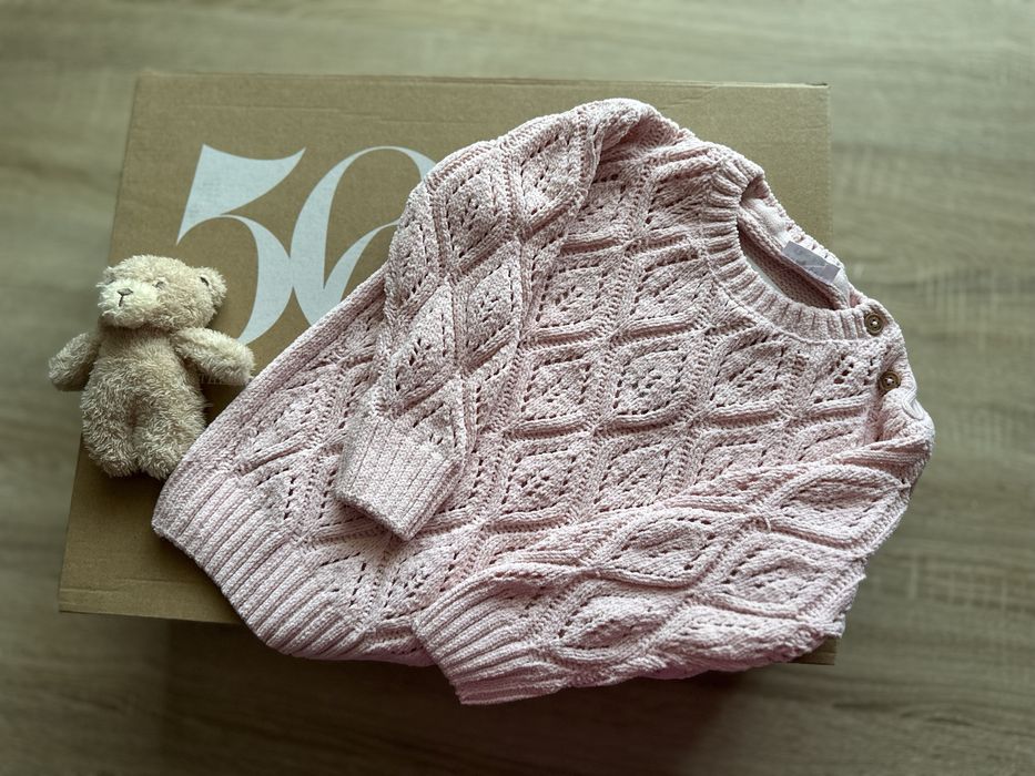 Теплий светр на дівчинку