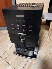 Ekspres na kapsułki Lavazza LB2600 INT