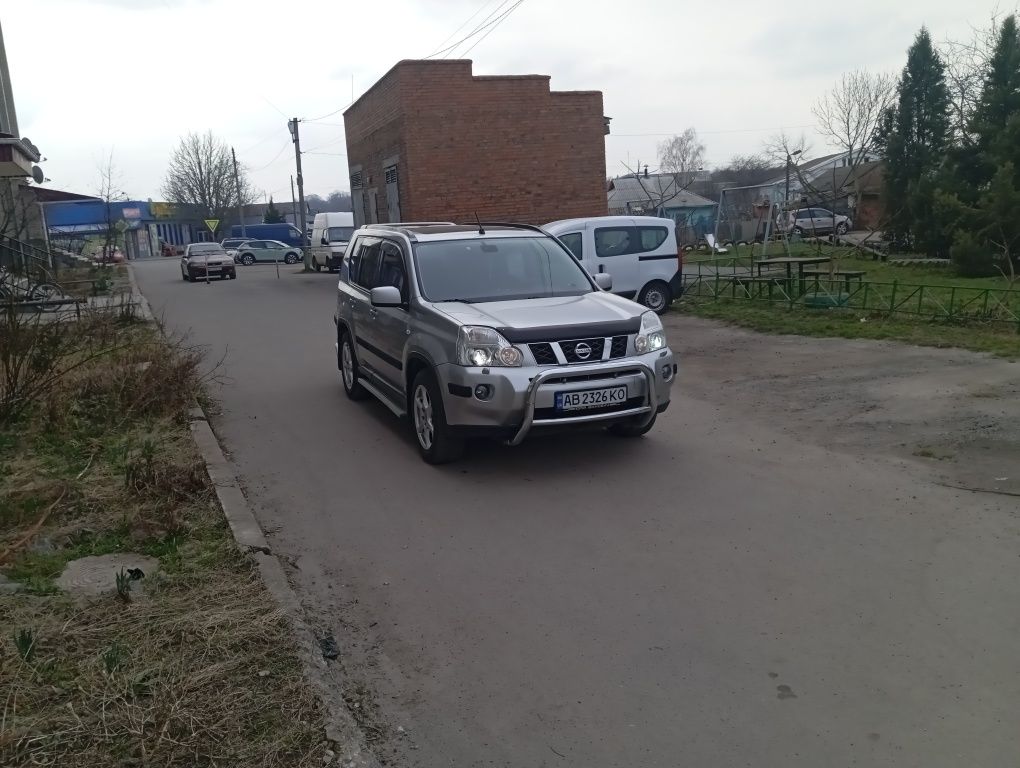 NISSAN X-TRAIL  2.5га/бенз. awtomat