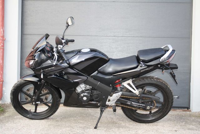 Honda CBR 125 JC39 2008r. * Oryginał * 33.538km * Z Niemiec * A1 / B *