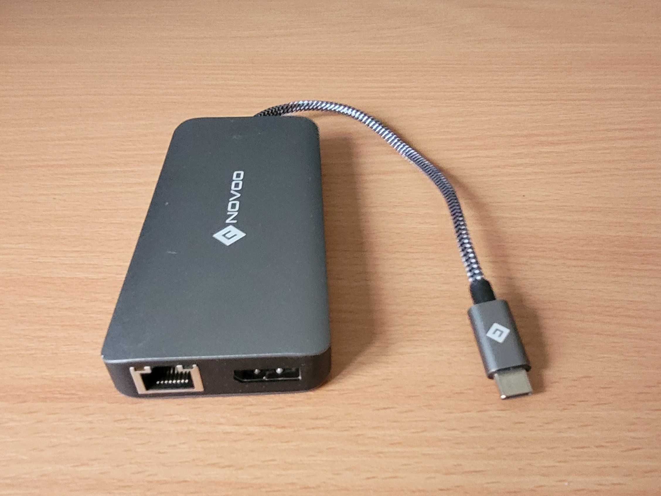 NOVOO 11w1 –Stacja dokująca USB-C z obsługą potrójnego wyświetlacza 4K