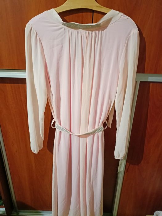 Elegancka sukienka na wesele, imprezę