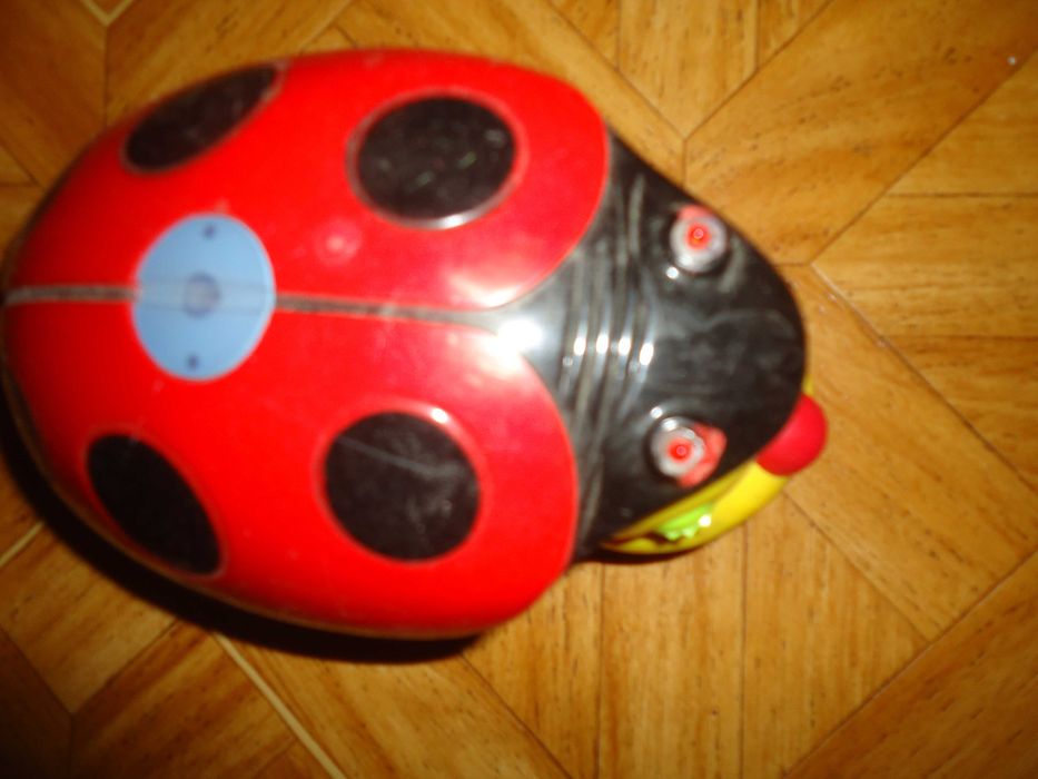 игрушка   на батарейках