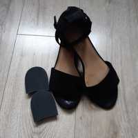 Buty, sandały damskie Lasocki  skóra naturalna zamsz kolor czarny  r38