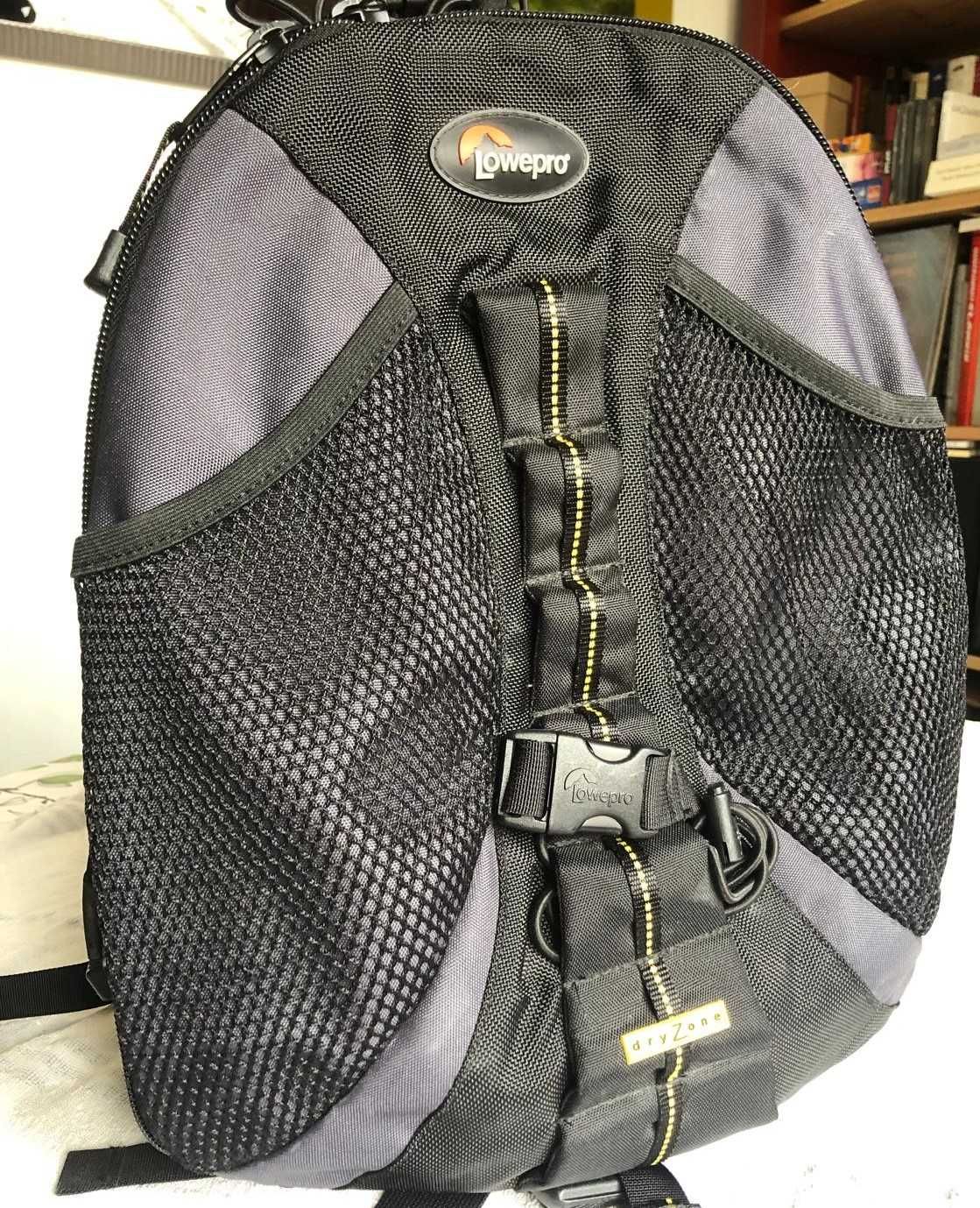 Plecak LowePro Dry Zone - czarny