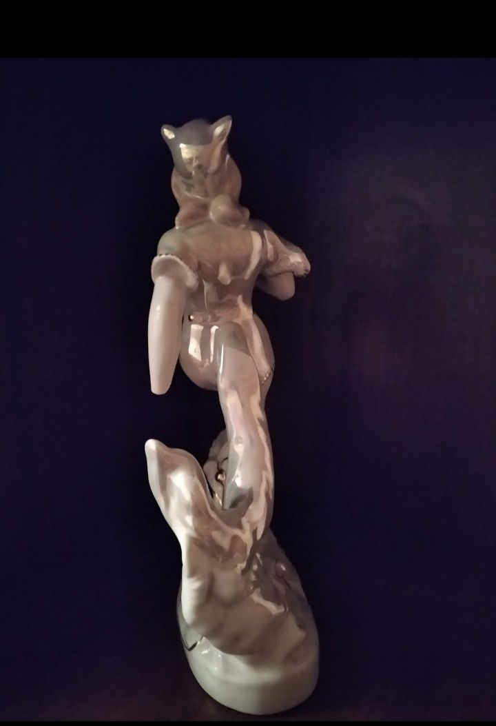 Фарфоровая статуэтка"Балерина кошка", Вербилки ДФЗ винтаж СССР