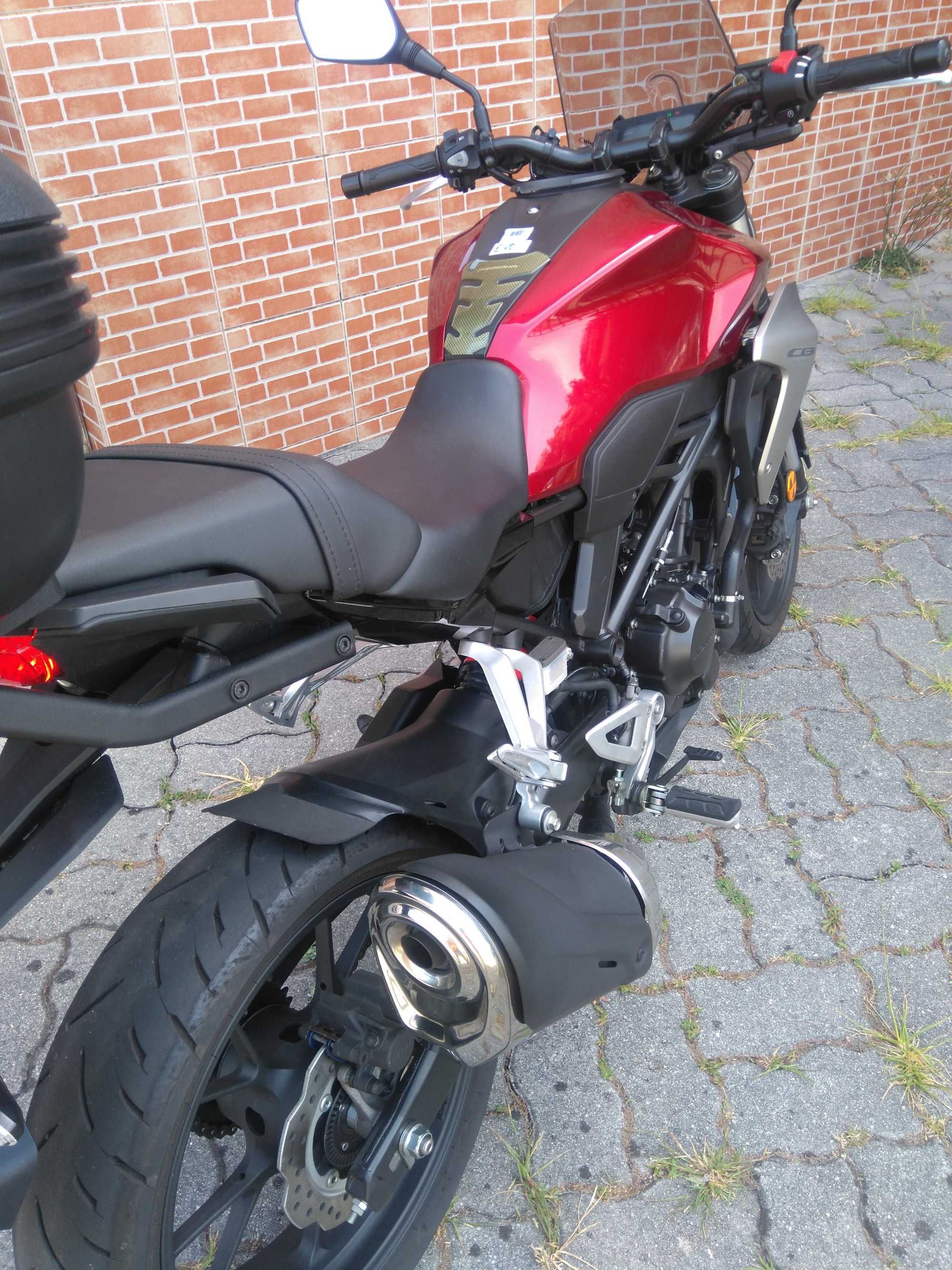 Honda Cb300 muito estimada