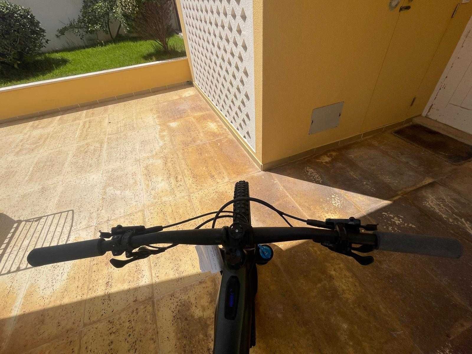 Specialized Turbo Levo (Electrica) c/ 2.429km