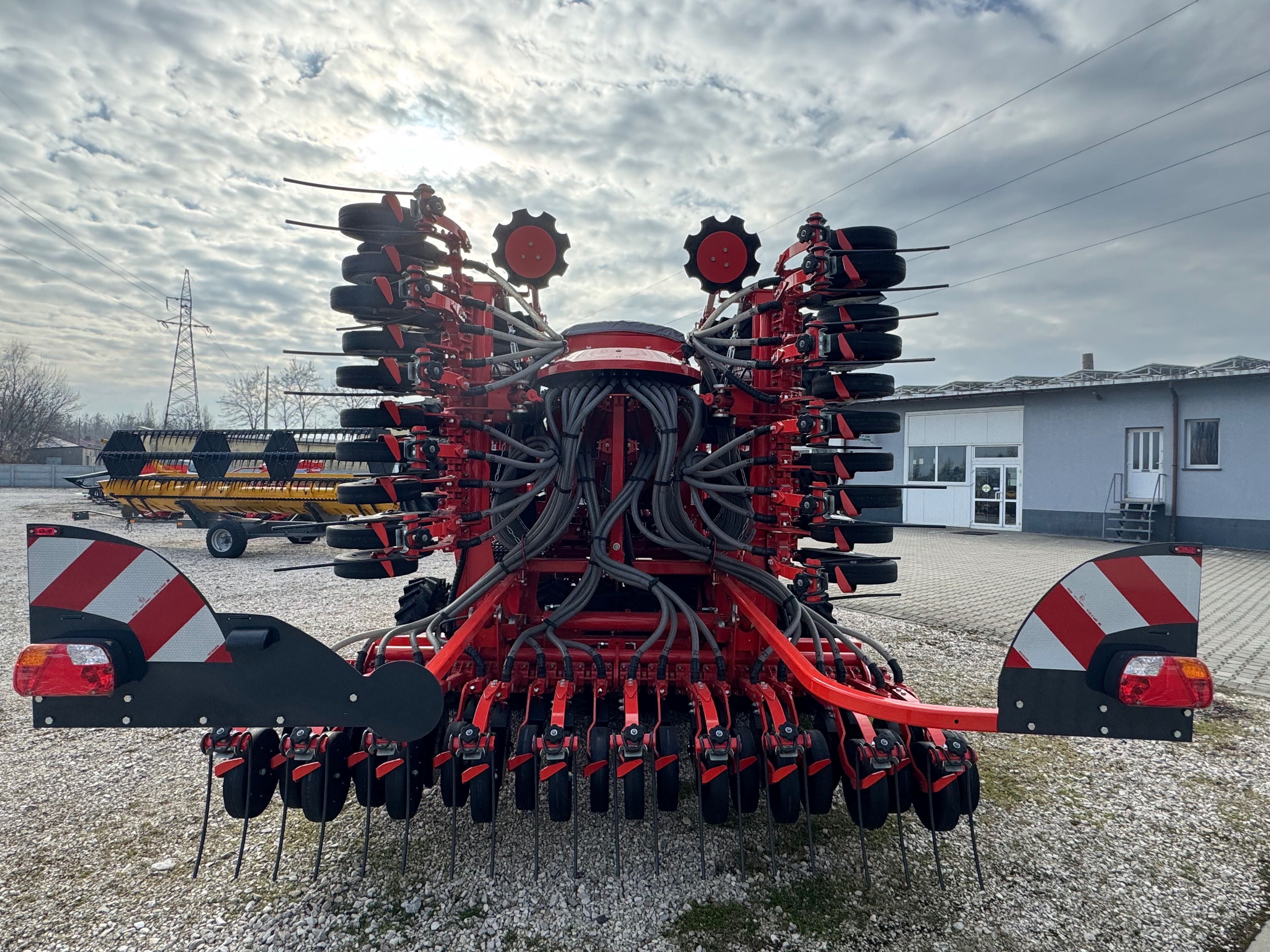 Siewnik do siewu bezpośredniego KUHN ESPRO 6000 R