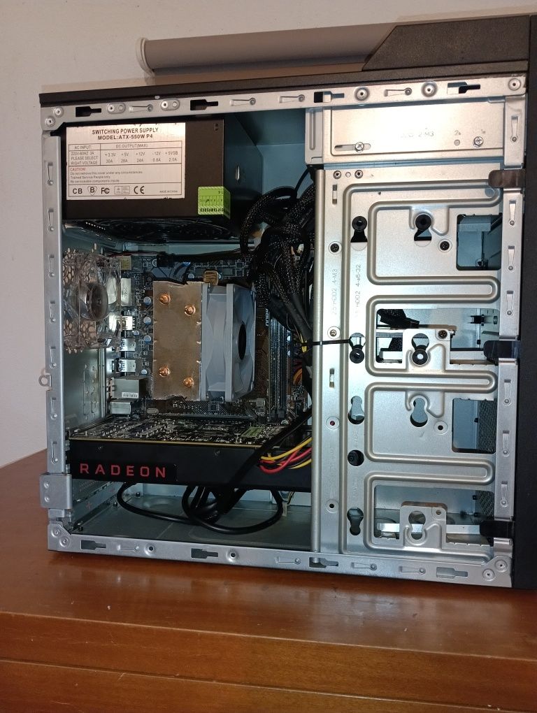 PC gamer Ryzen 5 com placa gráfica 8Gb