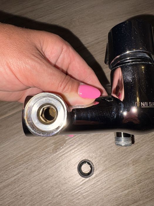 FERRO Bateria wannowa wąż słuchawka używane