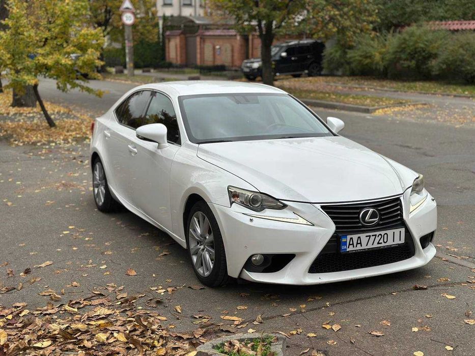 Продам авто Lexus IS250 2013г.