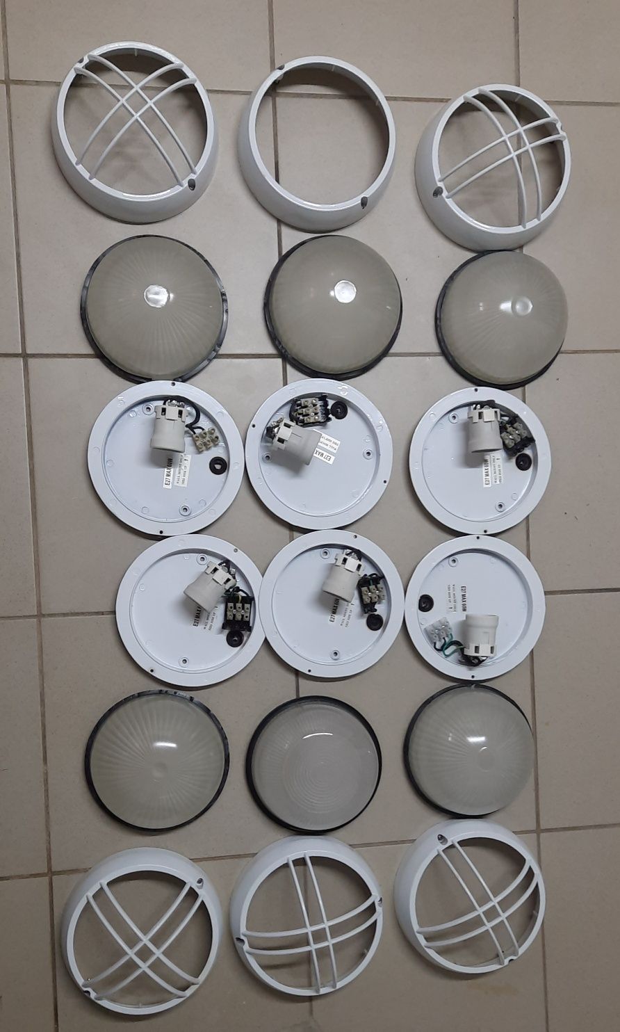 Oprawy oświetleniowe IP64 Metalowe