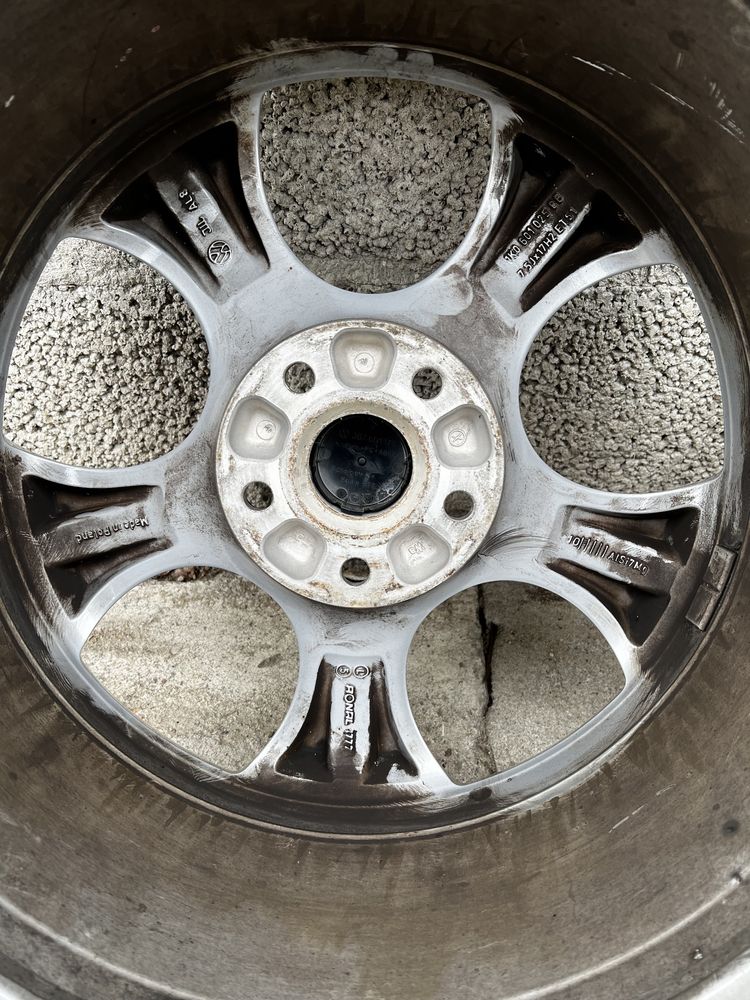 Oryginalne Alufelgi R17 5x112 VW Golf GTI