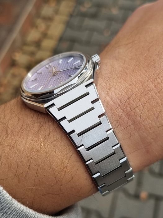 Christopher Ward Twelve 36 Frozen purple