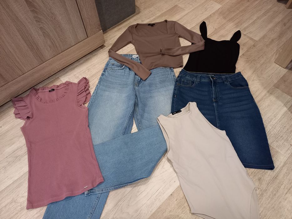 Zestaw ubrań damskich