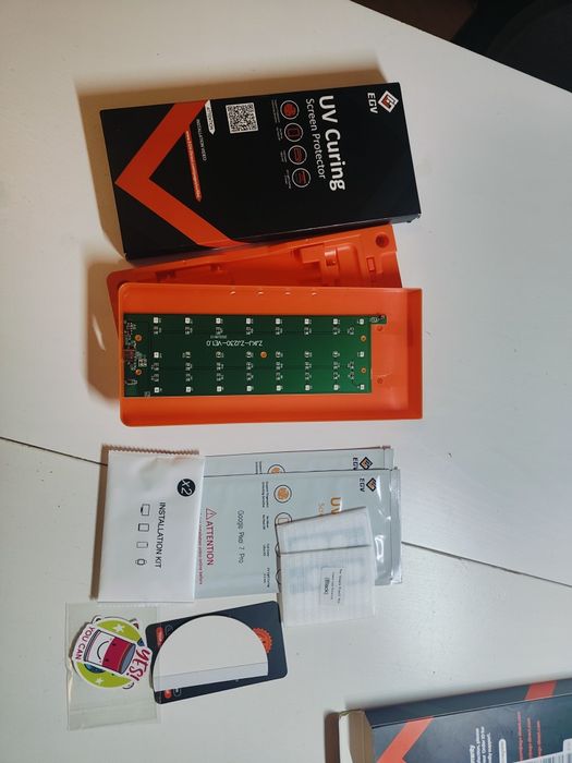 Zestaw folii ochronnych z lampa UV Google Pixel 7 Pro K439