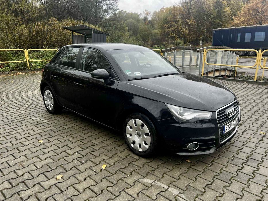 Audi A1 1.2 Benzyna Mały przebieg bogate  wyposażenie Doinwestowany