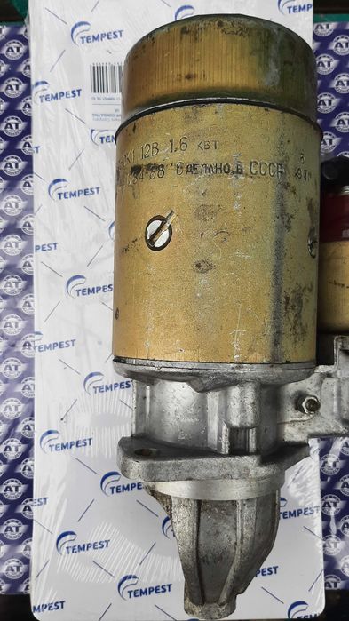 ЗиЛ -130  стартер новый.