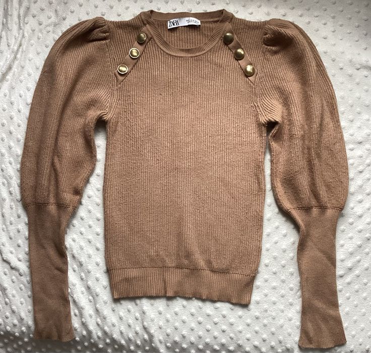 Sweter z bufiastymi rękawami zara