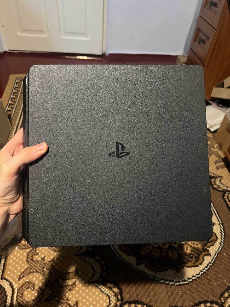 PlayStation 4 Slim 1TB Black (CUH-2208B) + ДВА ГЕЙМПАДА PS4
