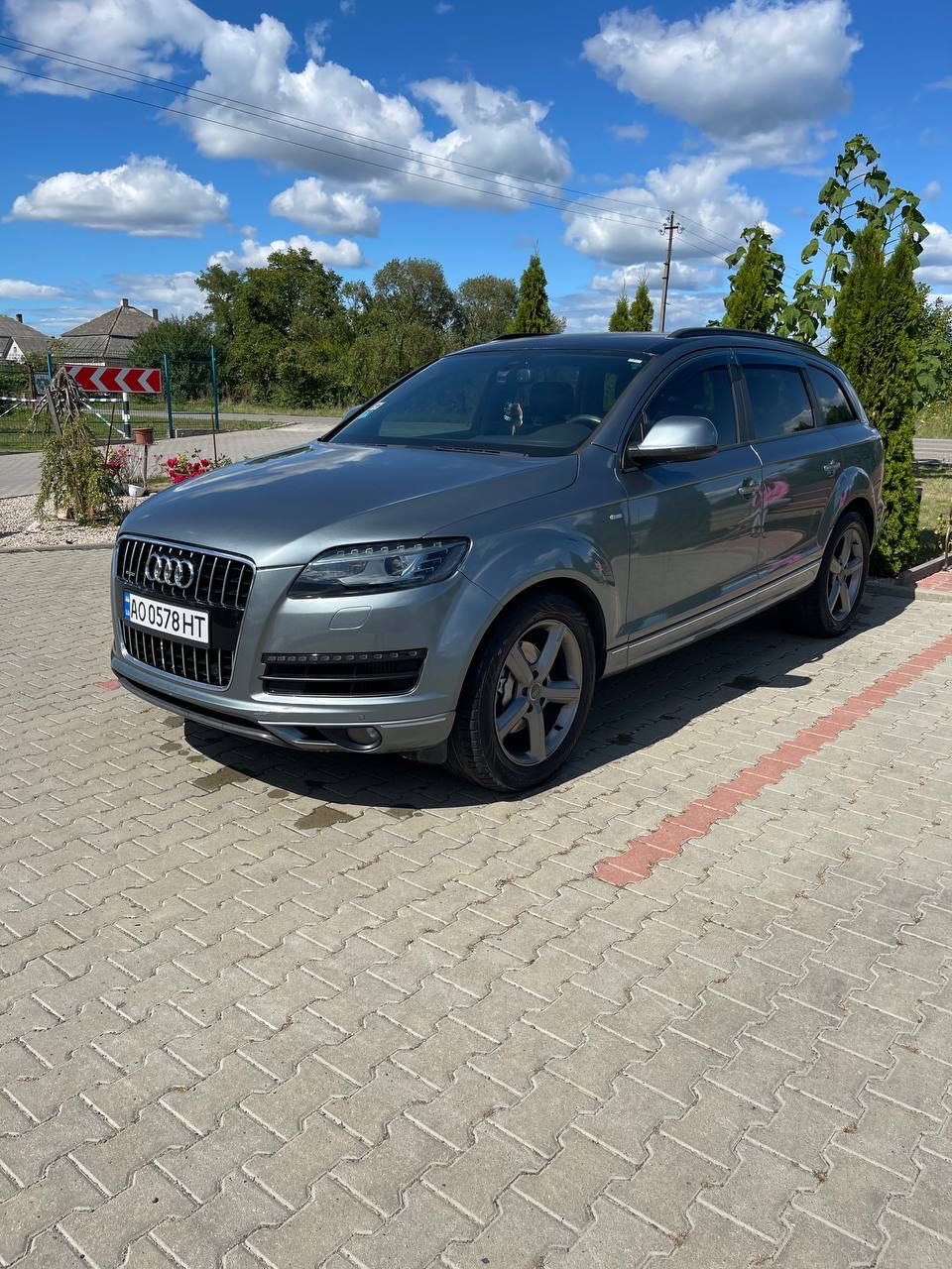 Продам АУДІ Q7...