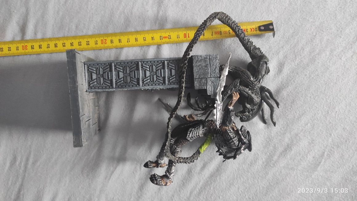 Figurka Diorama Alien vs Predator 2005 mcfarlan