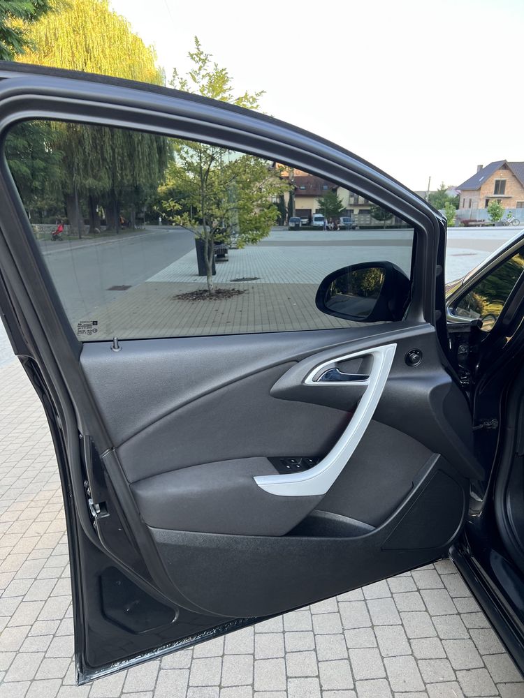 Opel Astra j 1.7 2012р ТОРГ