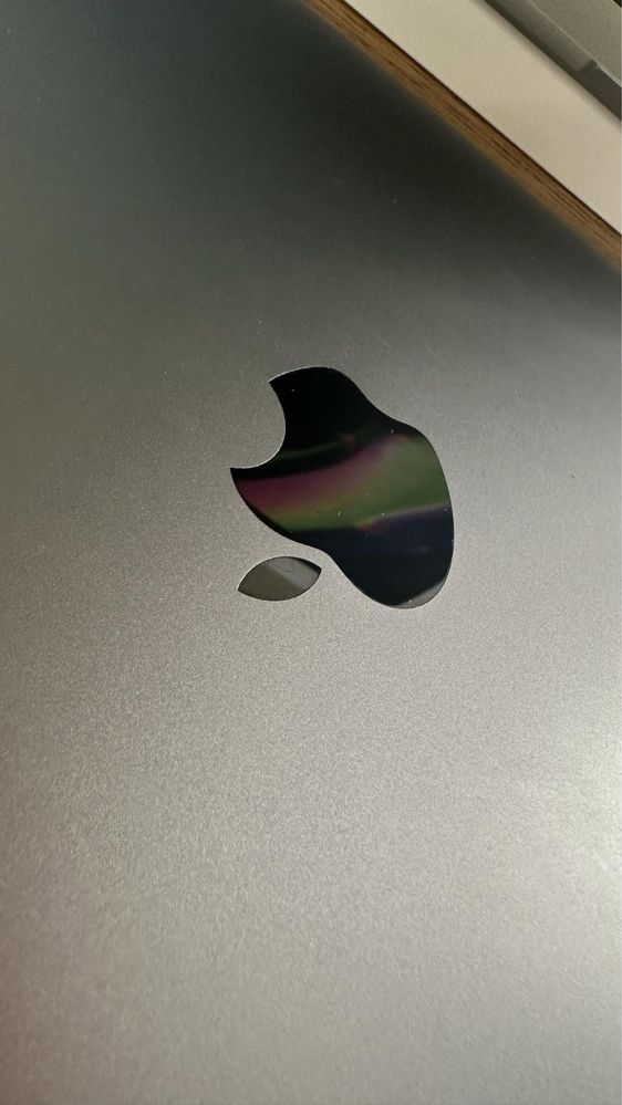 Apple MacBook Pro 13,3” M2