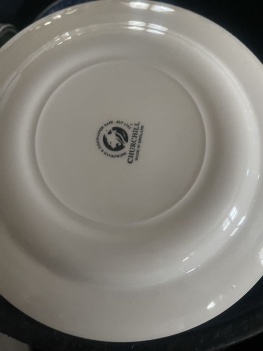 Vendo pratos da coleção Churchill England
