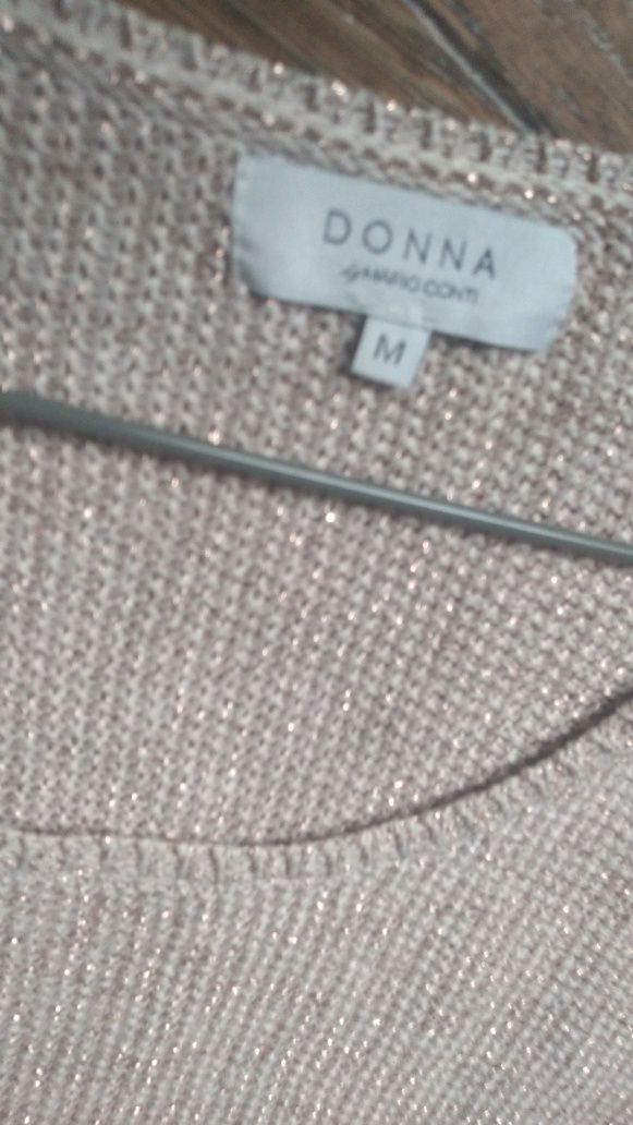 Damski sweterek ze złotą nitką Donna rozmiar M