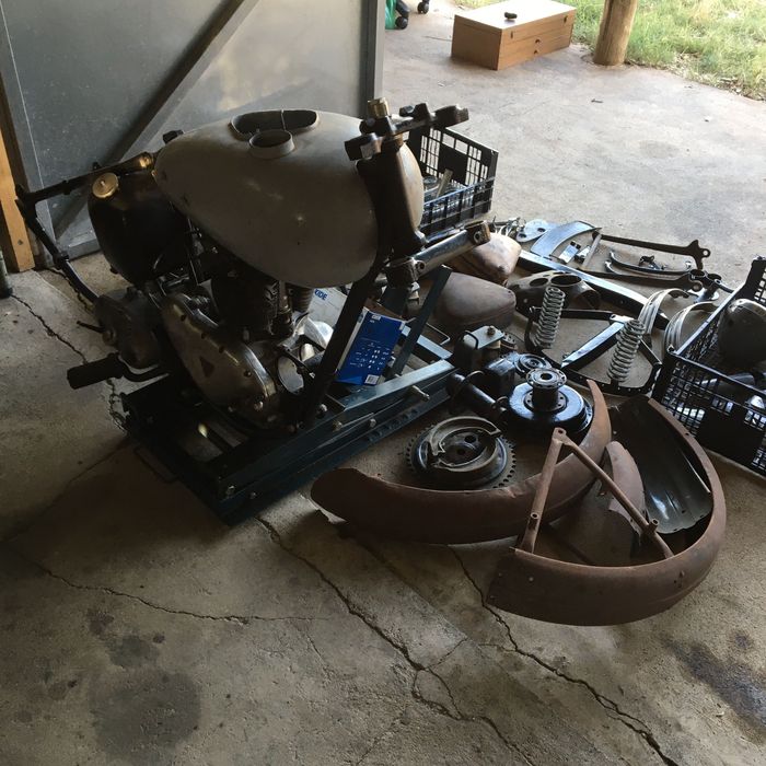 Duas triumph pre unit 1947/ 1953