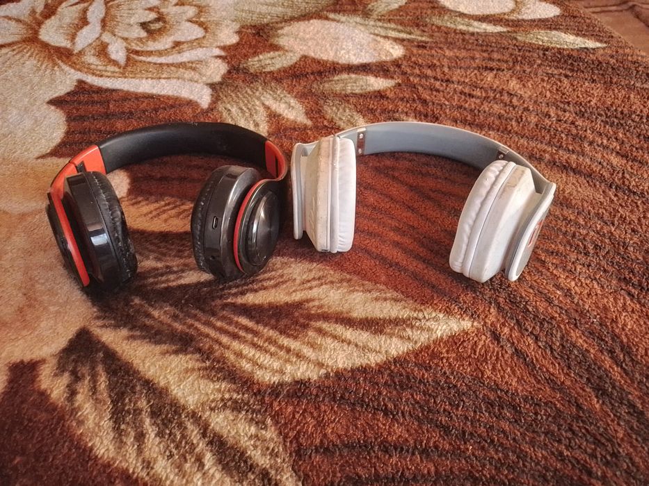 Продам навушники блютуз