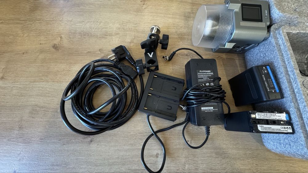 Світло Amaran 60d + софт бокси + батареї