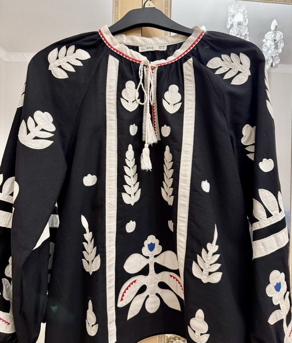 Плаття нарядні вишукані